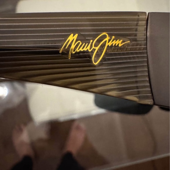 Maui Jim 520 Honolulu Sunglasses (Reg. $445) - Picture 7 of 8